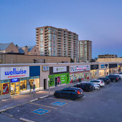 Lawrence Plaza