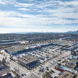 Shoppers World Danforth