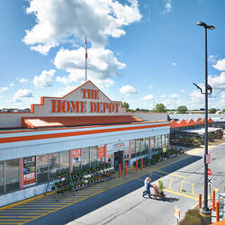 RioCan Niagara Falls