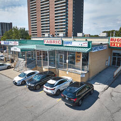 2956 Eglinton Ave E